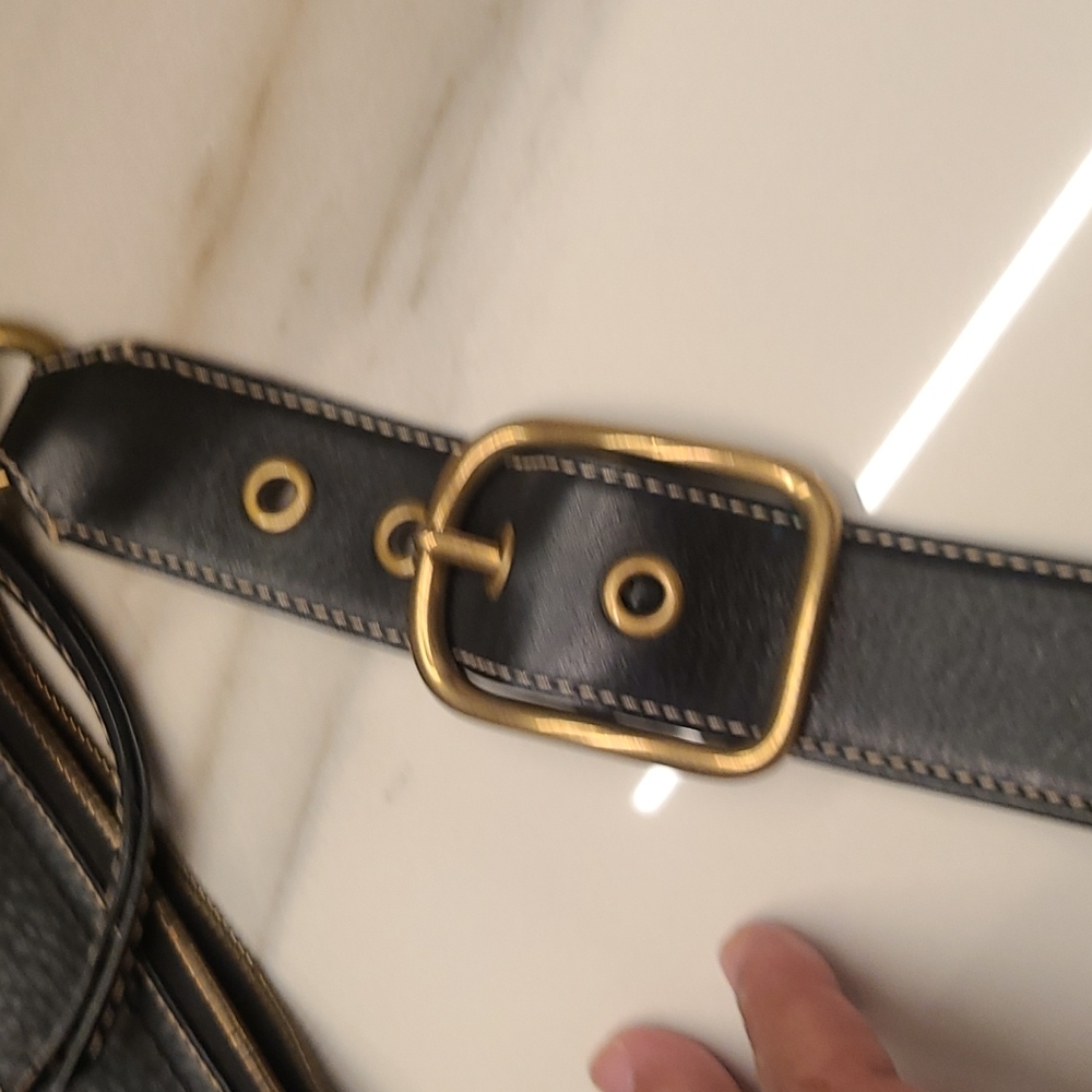 Coach Bucket Bag - Picture 4 of 9